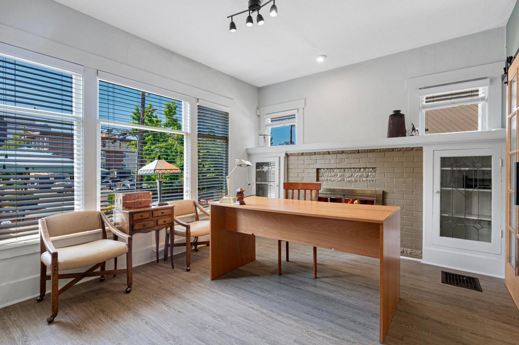 Vintage 3 Bedroom Home In Prime Eastlake Seattle With Private Parking 외부 사진