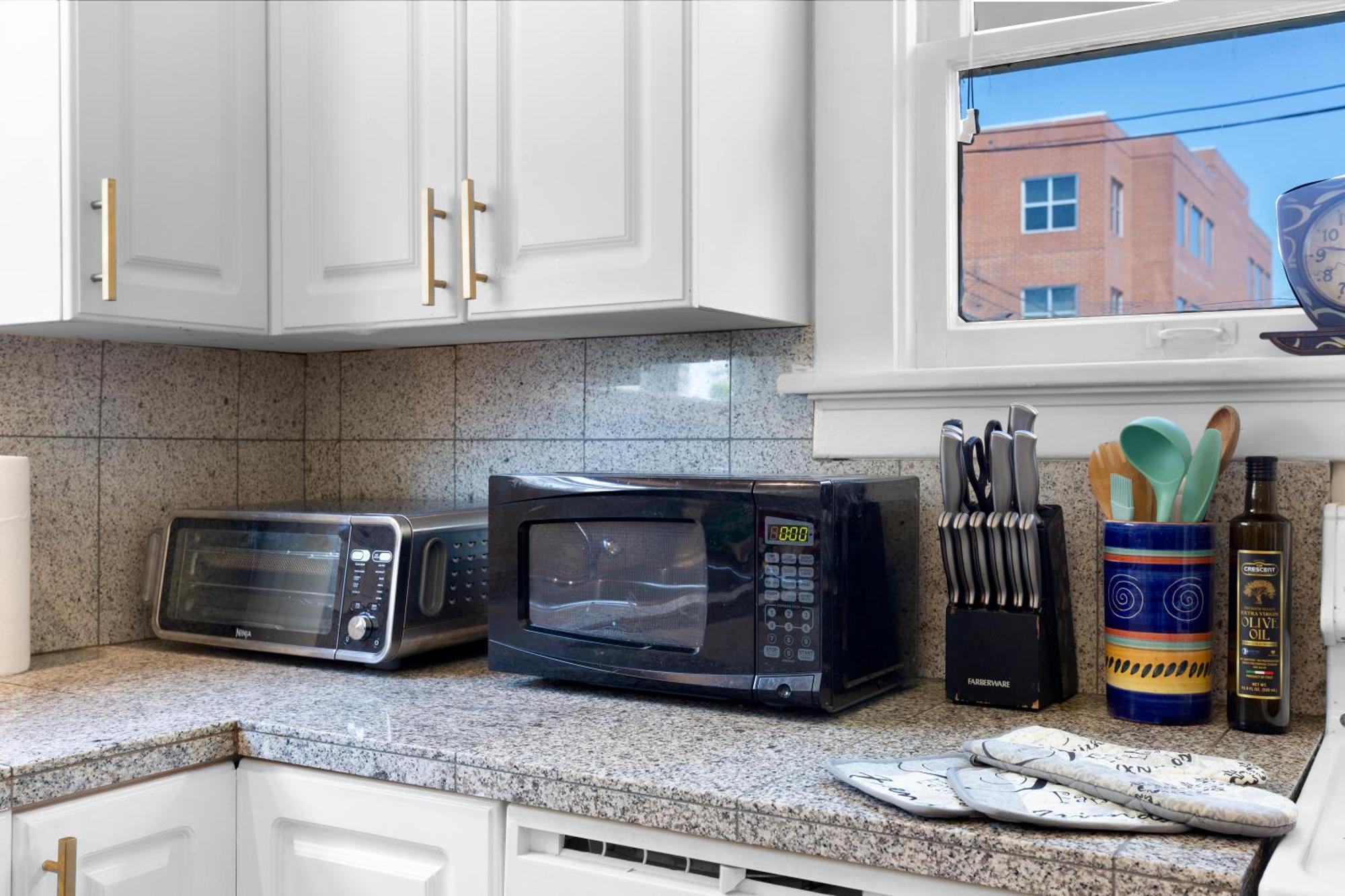 Vintage 3 Bedroom Home In Prime Eastlake Seattle With Private Parking 외부 사진