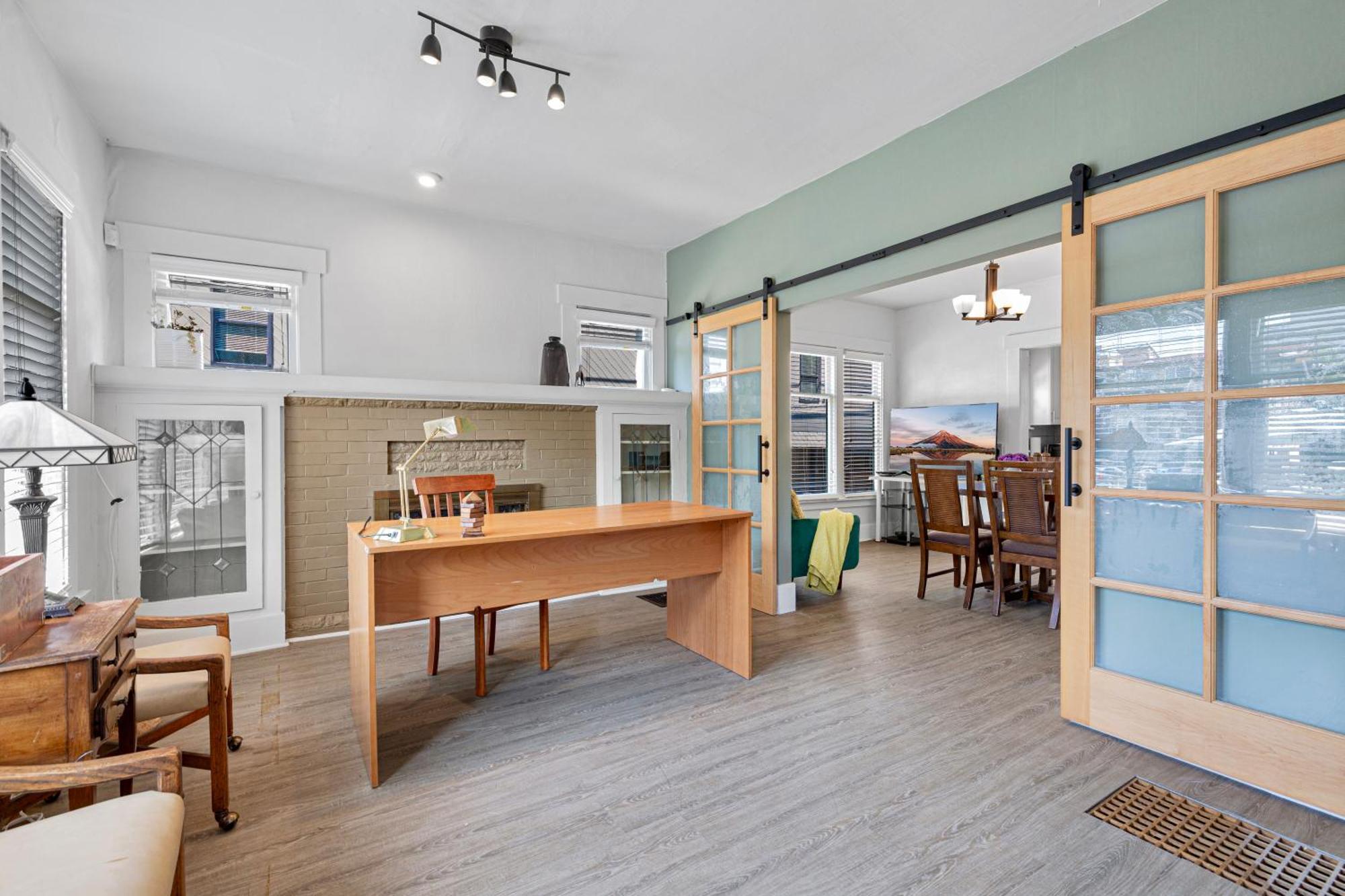 Vintage 3 Bedroom Home In Prime Eastlake Seattle With Private Parking 외부 사진
